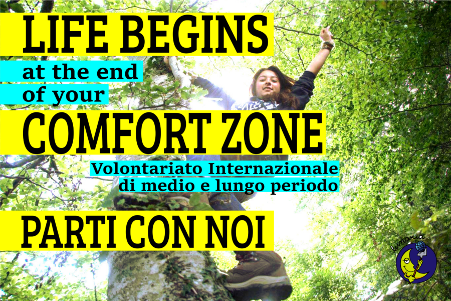 Life begins at the end of your comfort zone - volontariato all'estero di medio e lungo periodo - ragazza scala un albero