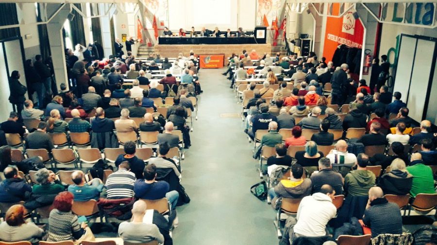 Confronto tra ambientalisti e metalmeccanici nella due giorni organizzata a Torino da Sbilanciamoci! e Fiom Piemonte per ragionare di mobilità sostenibile, di decarbonizzazione, del futuro dell’automobile e del lavoro legato a queste trasformazioni. Un incontro da cui sono scaturite proposte interessanti, con il contributo di esperti universitari e di rappresentanti delle aziende.