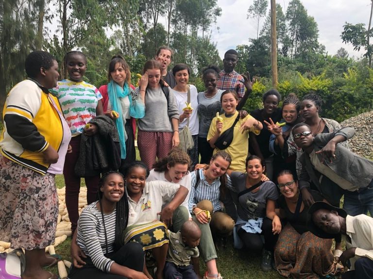 In Kenya con un’associazione di volontari locali, 11 campi